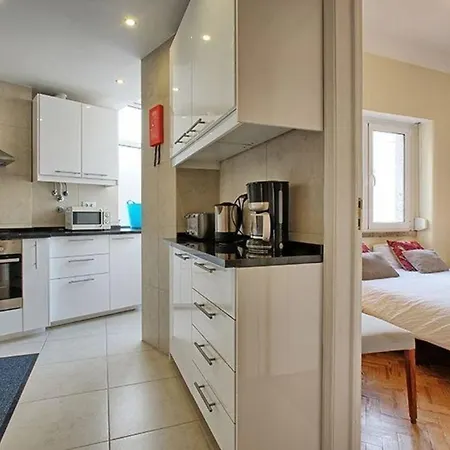 Studio Fuer 9 Personen Und 1 Kind In Lissabon, Regio De Costa De Lisbon