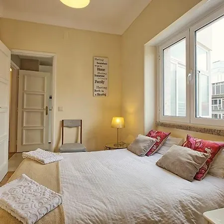 Studio Fuer 9 Personen Und 1 Kind In Lissabon, Regio De Costa De Apartment *