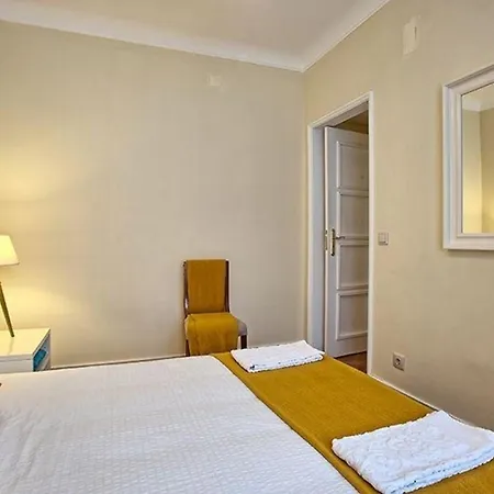 Studio Fuer 9 Personen Und 1 Kind In Lissabon, Regio De Costa De Apartment *