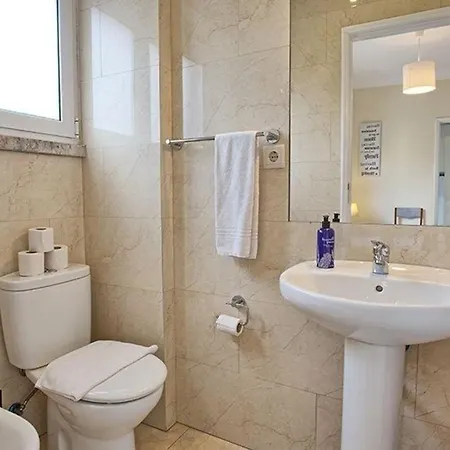 Studio Fuer 9 Personen Und 1 Kind In Lissabon, Regio De Costa De Apartment Lisbon